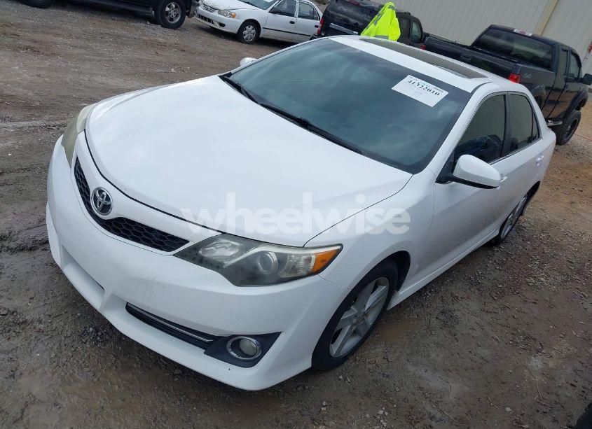 Photo 2 of 2012 Toyota Camry SE (VIN 4T1BF1FK0CU144923)