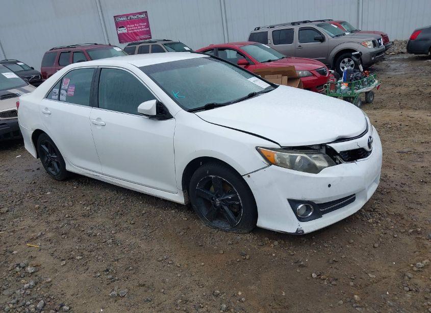 2012 Toyota Camry SE (VIN 4T1BF1FK0CU503493) main photo