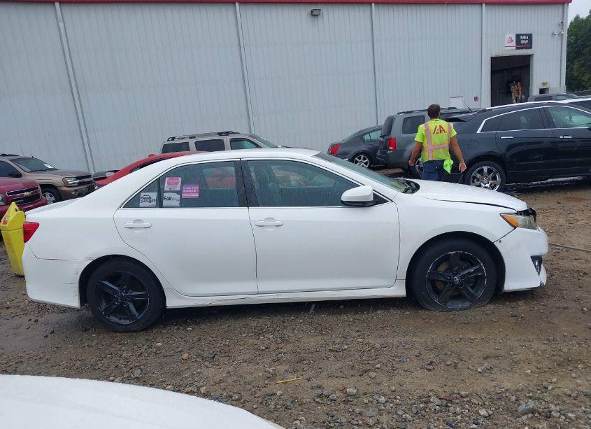 Photo 13 of 2012 Toyota Camry SE (VIN 4T1BF1FK0CU503493)