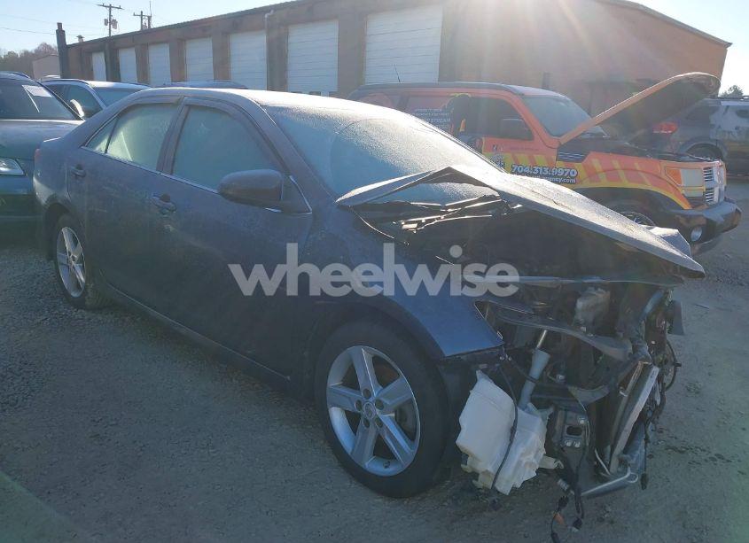 2012 Toyota Camry SE (VIN 4T1BF1FK0CU510735) main photo