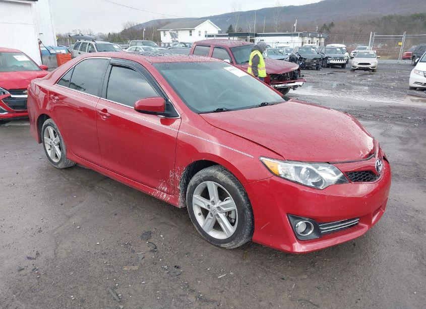 2012 Toyota Camry SE (VIN 4T1BF1FK0CU564682) main photo