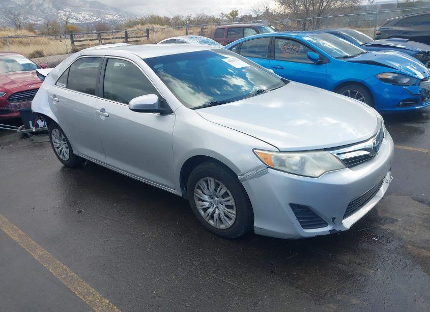 2012 Toyota Camry LE (VIN 4T1BF1FK0CU588335) main photo