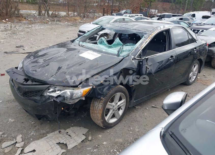 Photo 2 of 2012 Toyota Camry SE (VIN 4T1BF1FK0CU600080)