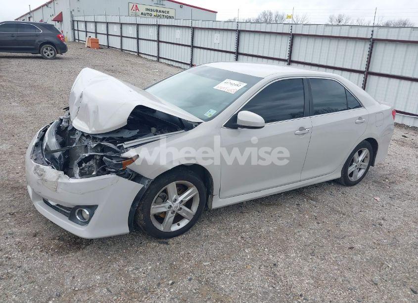 Photo 2 of 2012 Toyota Camry SE (VIN 4T1BF1FK0CU608129)