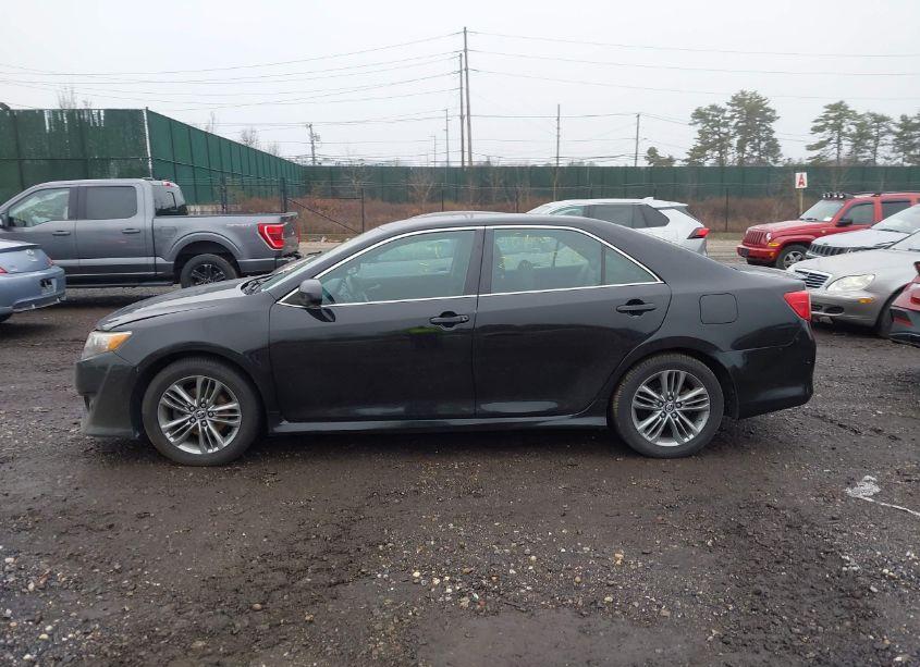 Photo 13 of 2013 Toyota Camry SE (VIN 4T1BF1FK0DU204877)