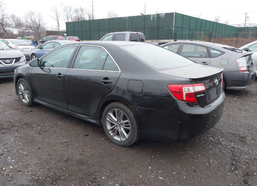 Photo 3 of 2013 Toyota Camry SE (VIN 4T1BF1FK0DU204877)