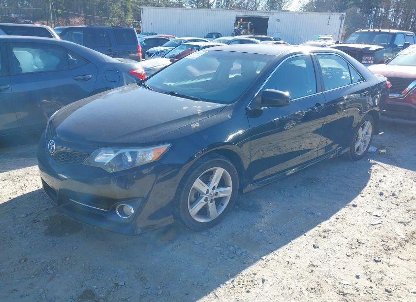 Photo 2 of 2013 Toyota Camry SE (VIN 4T1BF1FK0DU218181)