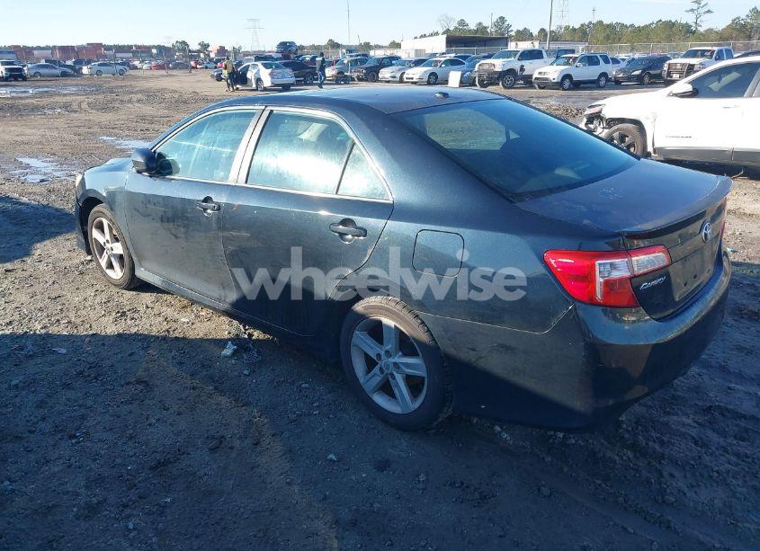 Photo 3 of 2013 Toyota Camry SE (VIN 4T1BF1FK0DU226071)