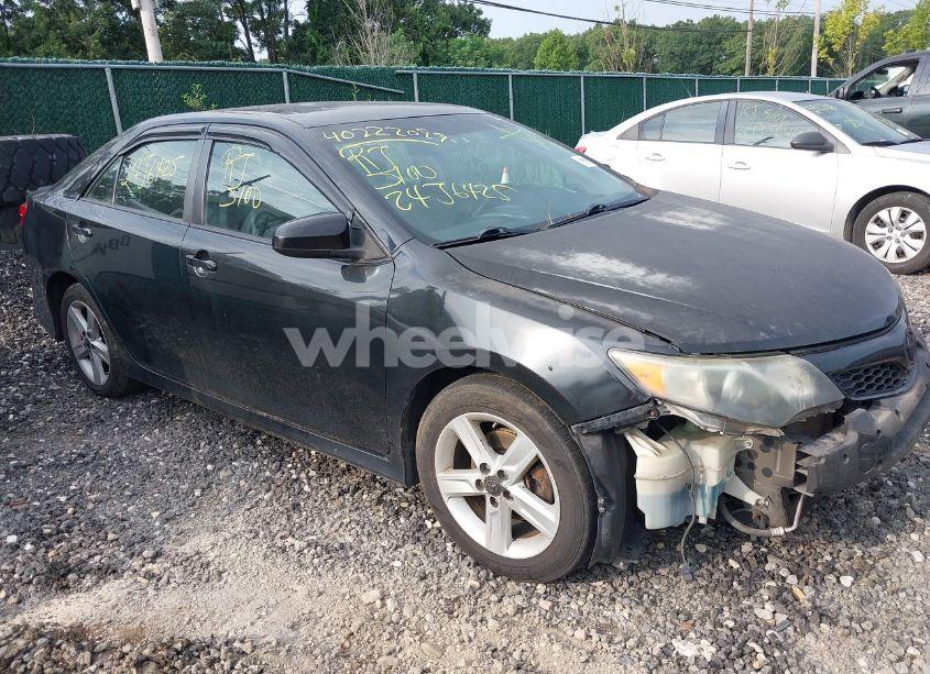 2013 Toyota Camry SE (VIN 4T1BF1FK0DU227172) main photo