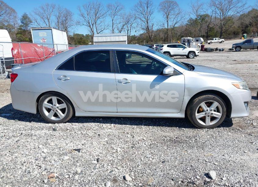 Photo 13 of 2013 Toyota Camry SE (VIN 4T1BF1FK0DU230444)