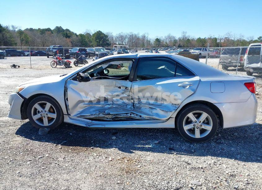 Photo 14 of 2013 Toyota Camry SE (VIN 4T1BF1FK0DU230444)