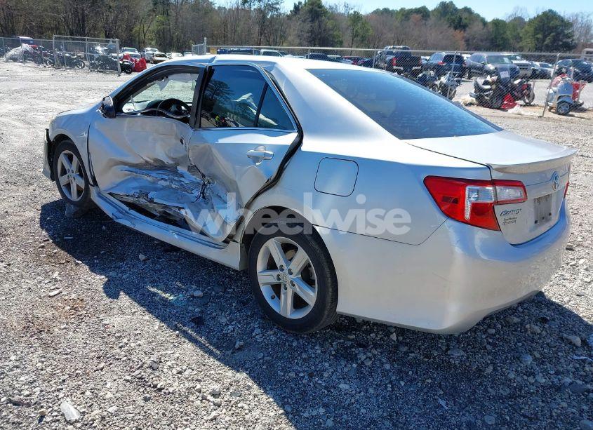 Photo 3 of 2013 Toyota Camry SE (VIN 4T1BF1FK0DU230444)