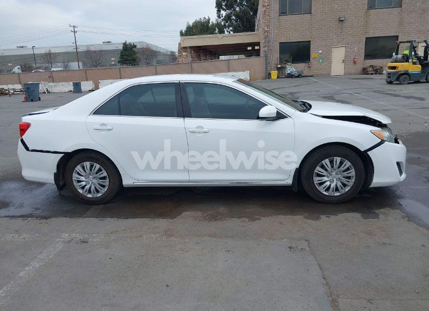 Photo 13 of 2013 Toyota Camry LE (VIN 4T1BF1FK0DU237426)