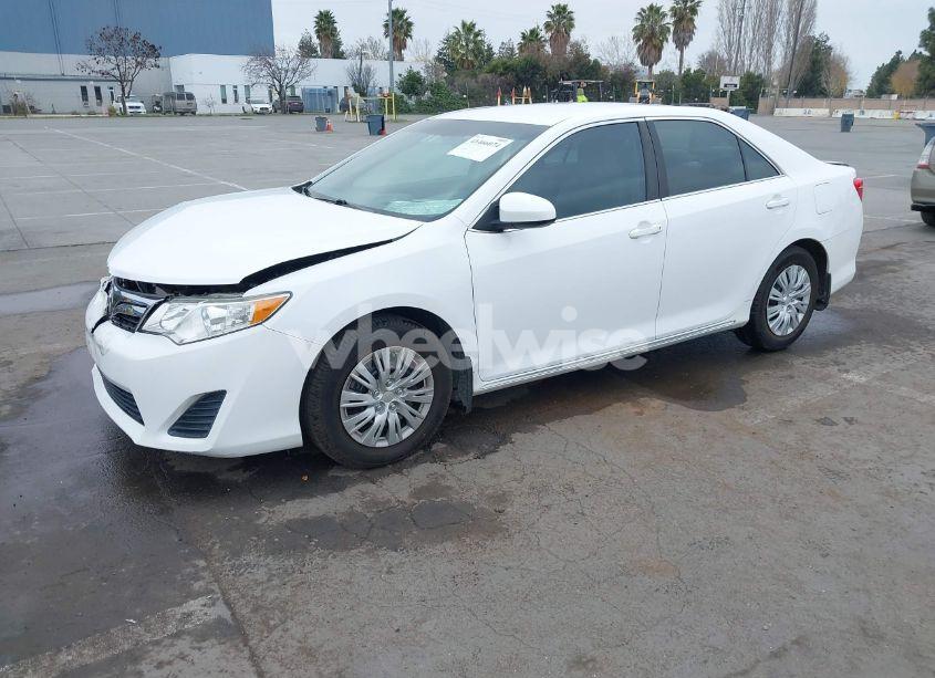 Photo 2 of 2013 Toyota Camry LE (VIN 4T1BF1FK0DU237426)