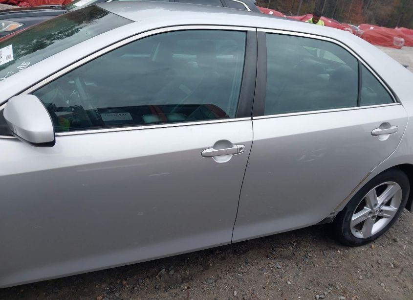 Photo 15 of 2013 Toyota Camry SE (VIN 4T1BF1FK0DU239032)