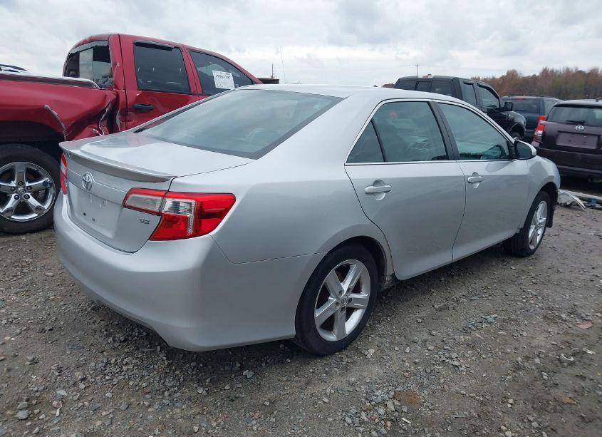 Photo 4 of 2013 Toyota Camry SE (VIN 4T1BF1FK0DU239032)