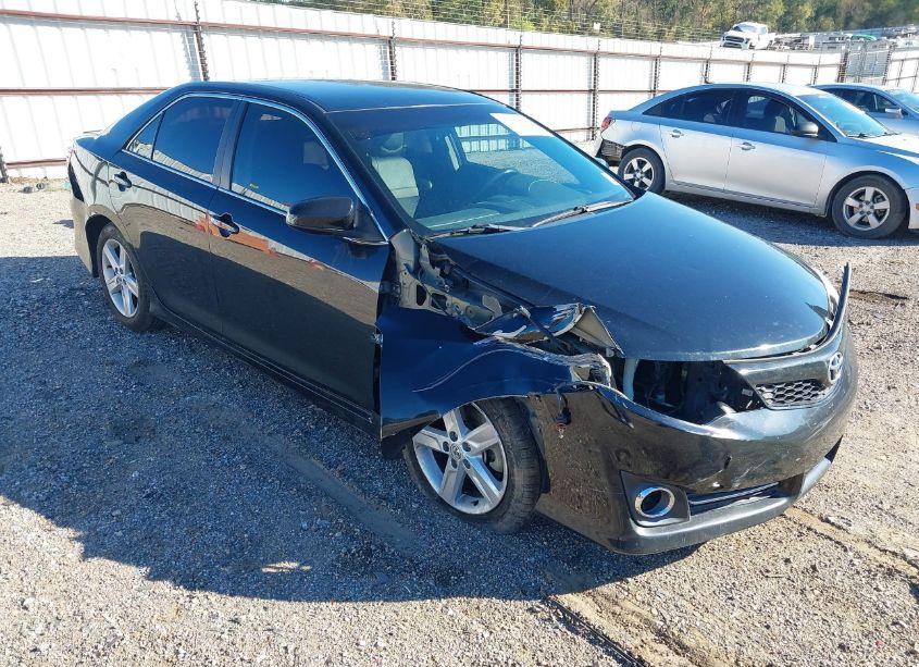 2013 Toyota Camry SE (VIN 4T1BF1FK0DU244537) main photo