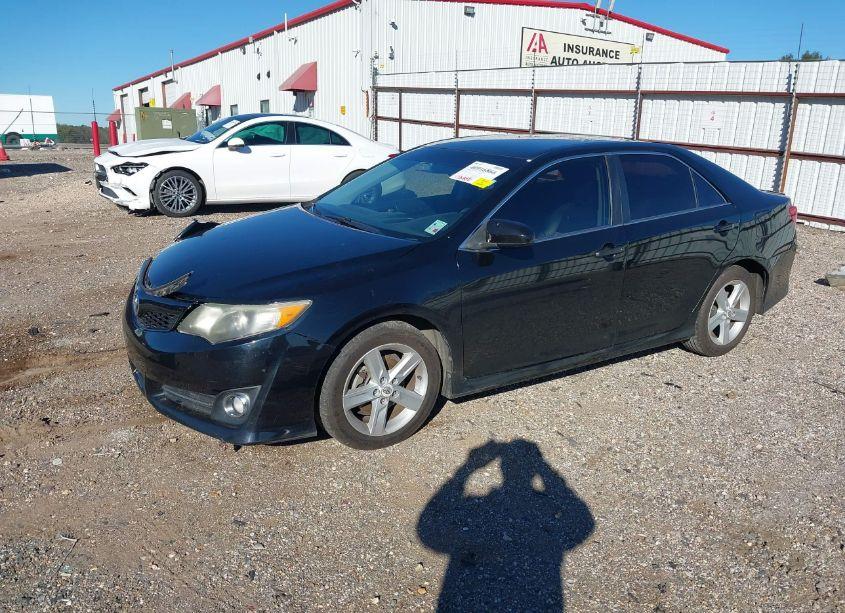 Photo 2 of 2013 Toyota Camry SE (VIN 4T1BF1FK0DU244537)