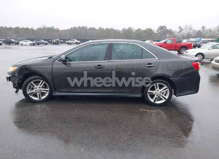 Photo 14 of 2013 Toyota Camry SE (VIN 4T1BF1FK0DU251780)