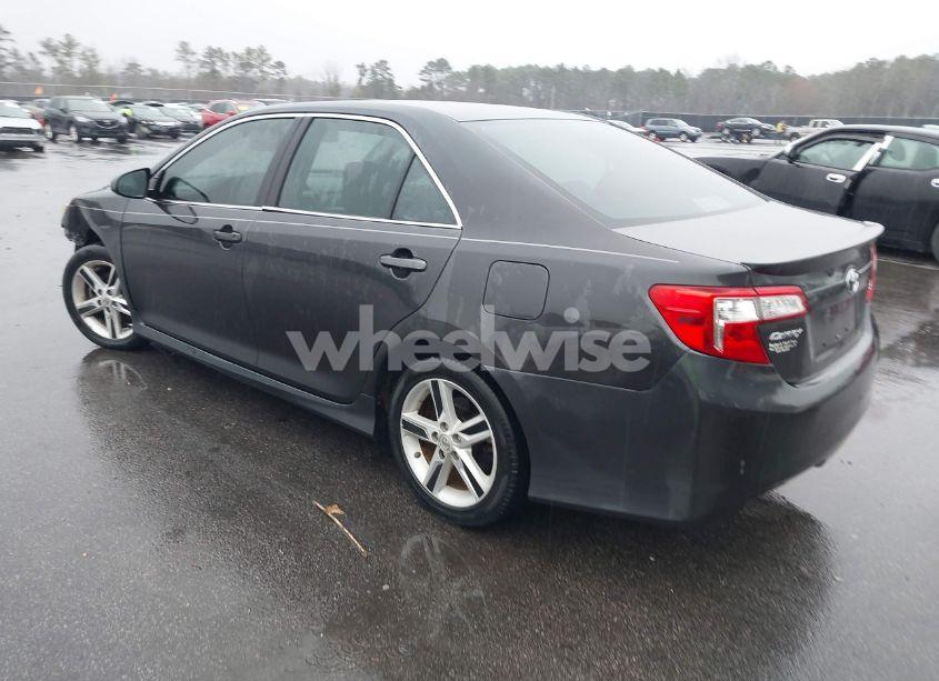 Photo 3 of 2013 Toyota Camry SE (VIN 4T1BF1FK0DU251780)
