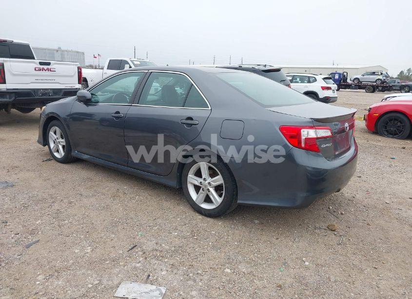 Photo 3 of 2013 Toyota Camry SE (VIN 4T1BF1FK0DU269356)