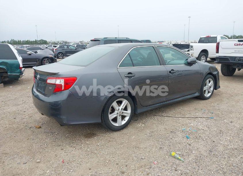 Photo 4 of 2013 Toyota Camry SE (VIN 4T1BF1FK0DU269356)
