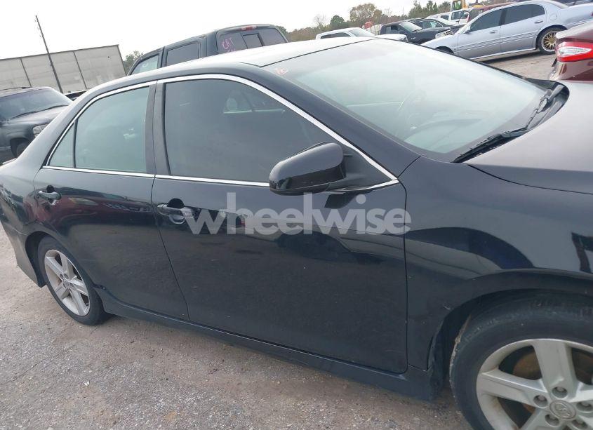 Photo 13 of 2013 Toyota Camry SE (VIN 4T1BF1FK0DU271057)