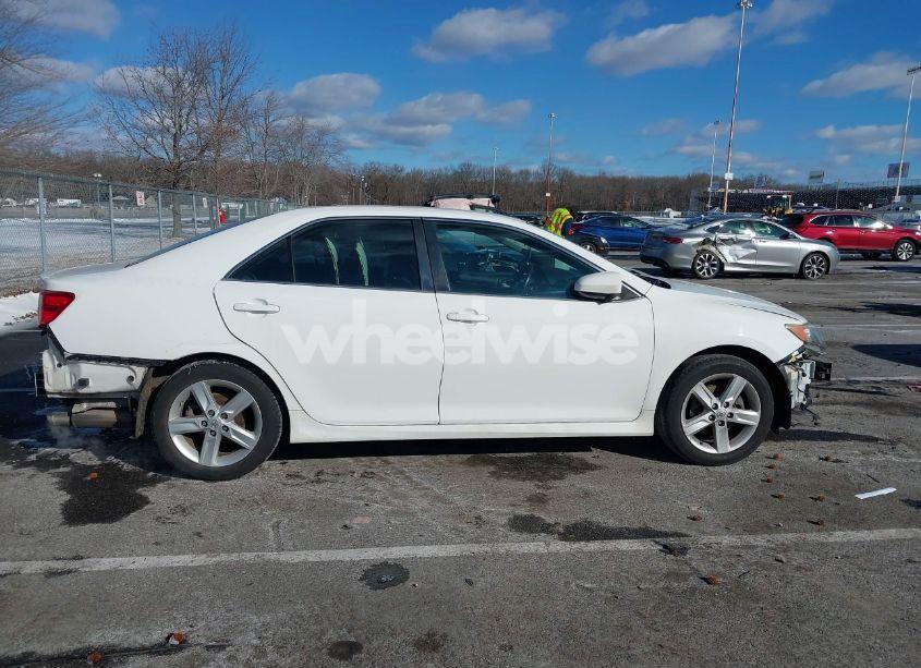 Photo 13 of 2013 Toyota Camry SE (VIN 4T1BF1FK0DU286755)