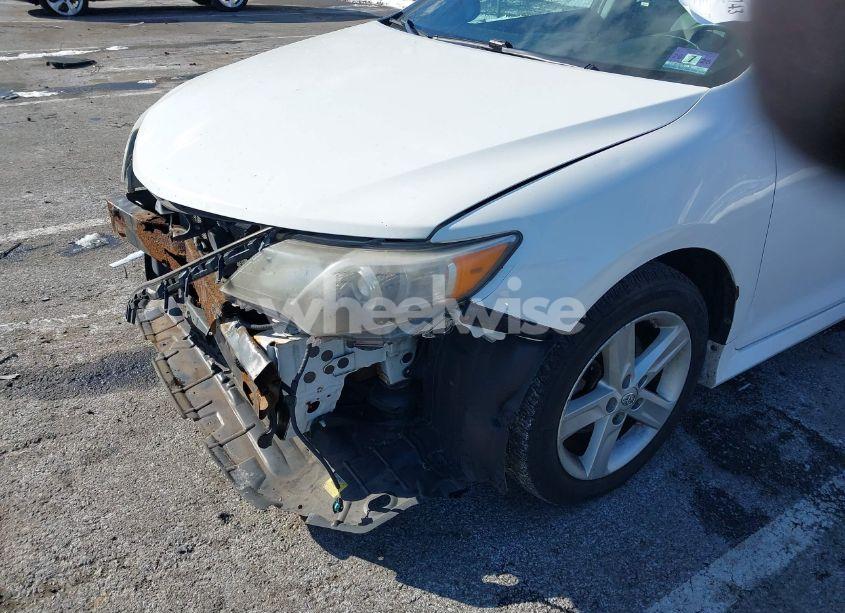 Photo 6 of 2013 Toyota Camry SE (VIN 4T1BF1FK0DU286755)