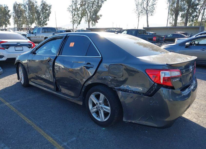 Photo 3 of 2013 Toyota Camry SE (VIN 4T1BF1FK0DU659146)