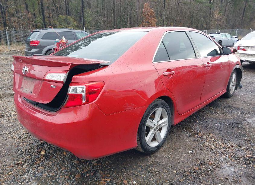 Photo 4 of 2013 Toyota Camry SE (VIN 4T1BF1FK0DU659308)