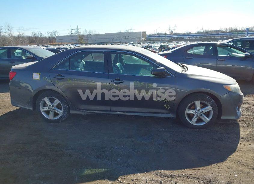 Photo 13 of 2013 Toyota Camry SE (VIN 4T1BF1FK0DU661947)