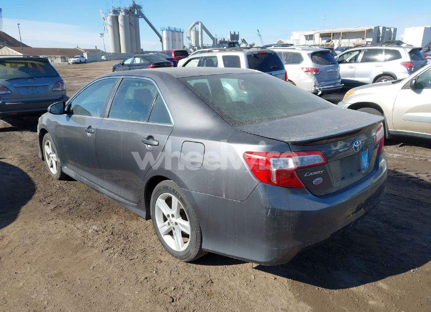 Photo 3 of 2013 Toyota Camry SE (VIN 4T1BF1FK0DU661947)