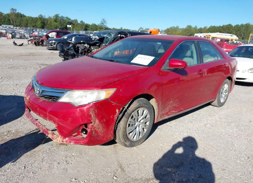 Photo 2 of 2013 Toyota Camry LE (VIN 4T1BF1FK0DU680076)
