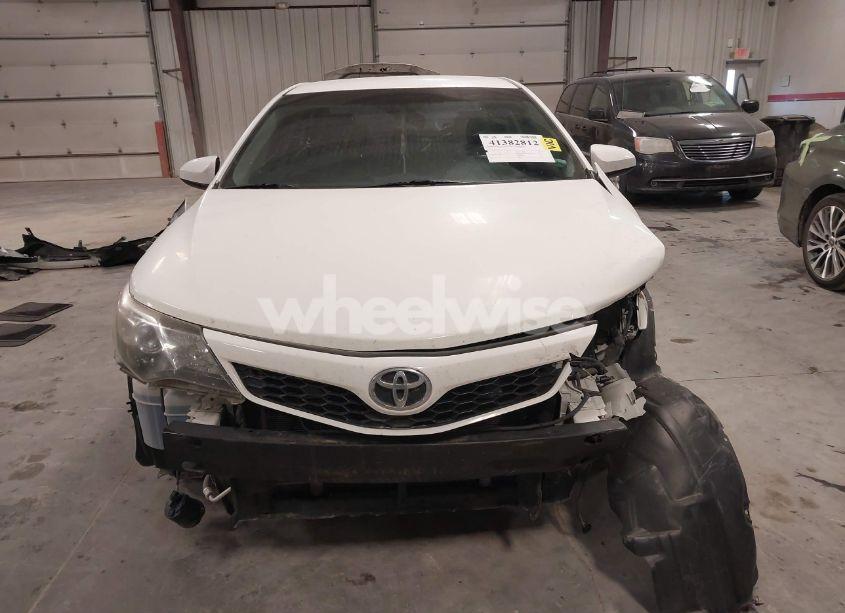 Photo 13 of 2013 Toyota Camry SE (VIN 4T1BF1FK0DU692180)