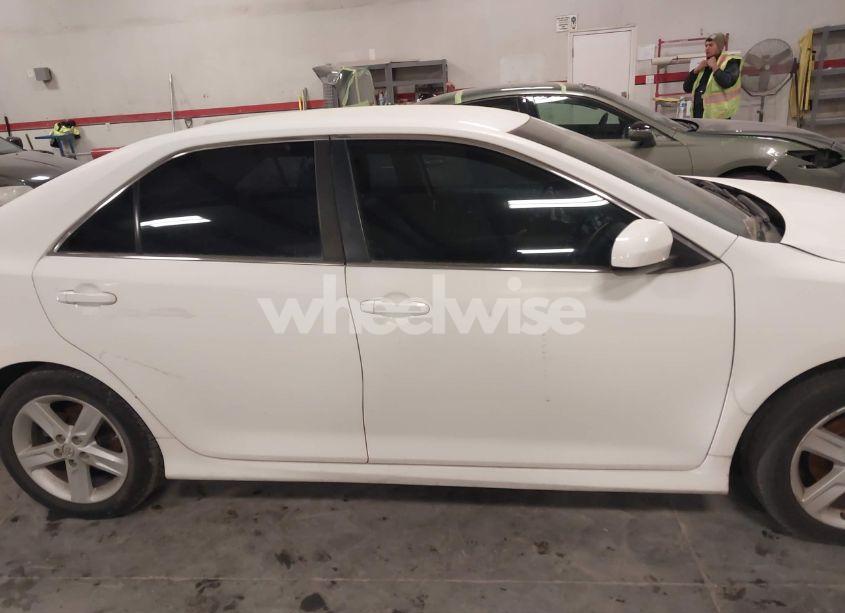 Photo 14 of 2013 Toyota Camry SE (VIN 4T1BF1FK0DU692180)