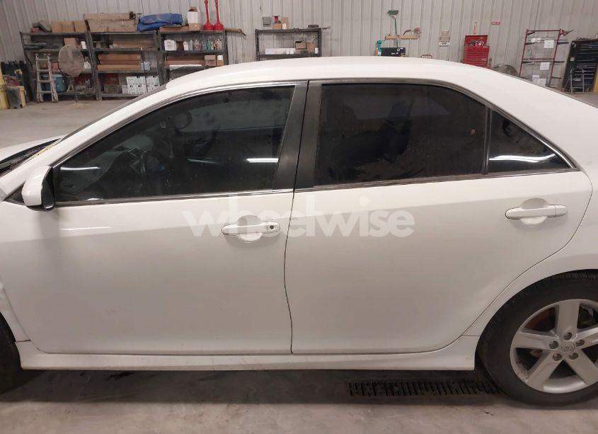 Photo 15 of 2013 Toyota Camry SE (VIN 4T1BF1FK0DU692180)