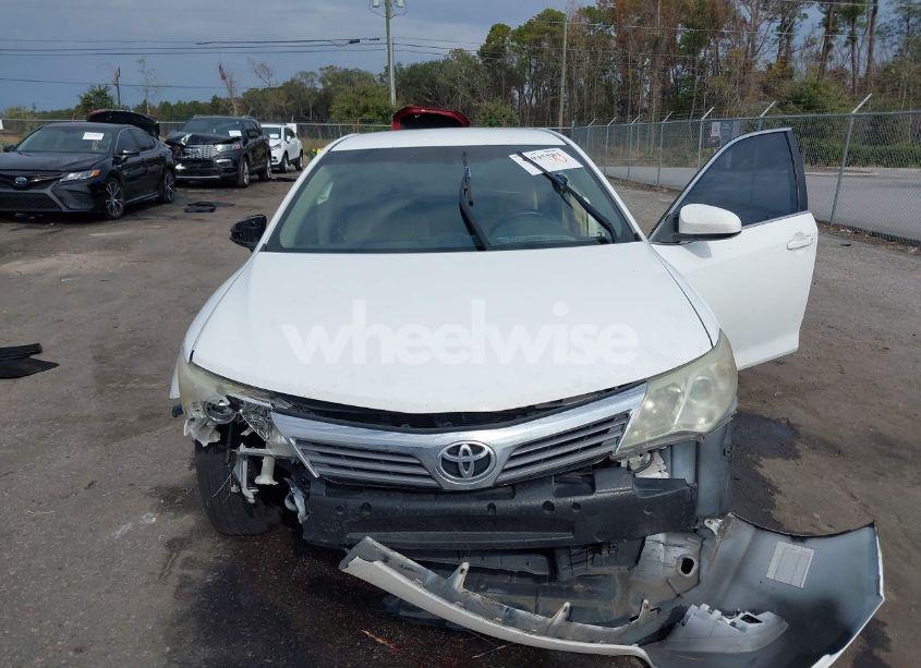 Photo 12 of 2013 Toyota Camry L (VIN 4T1BF1FK0DU705543)