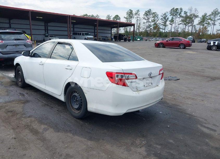Photo 3 of 2013 Toyota Camry L (VIN 4T1BF1FK0DU705543)