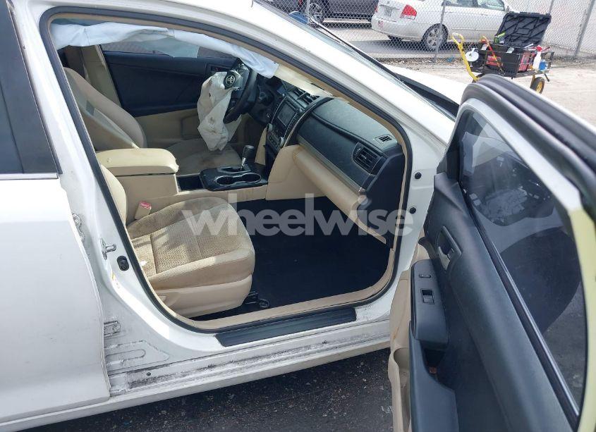 Photo 5 of 2013 Toyota Camry L (VIN 4T1BF1FK0DU705543)