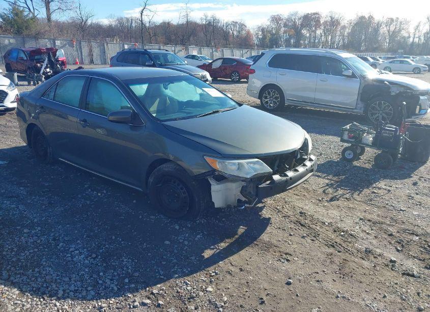 2013 Toyota Camry LE (VIN 4T1BF1FK0DU723721) main photo