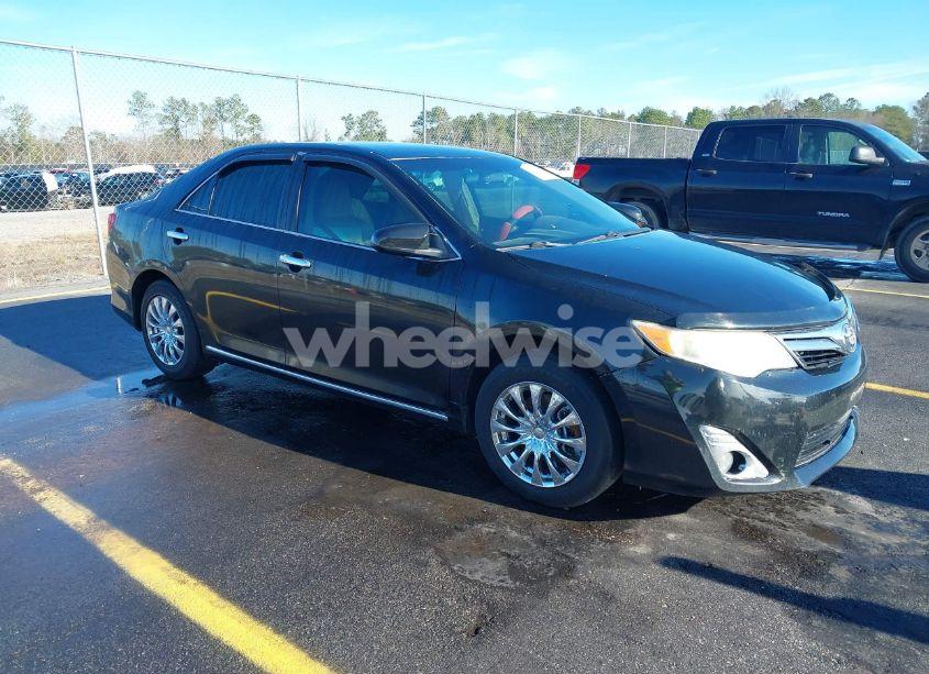 2013 Toyota Camry L (VIN 4T1BF1FK0DU726148) main photo