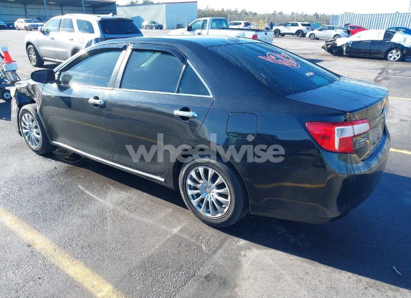 Photo 3 of 2013 Toyota Camry L (VIN 4T1BF1FK0DU726148)