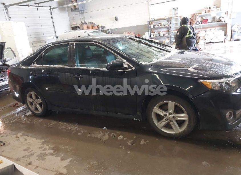 Photo 13 of 2014 Toyota Camry SE (VIN 4T1BF1FK0EU306066)