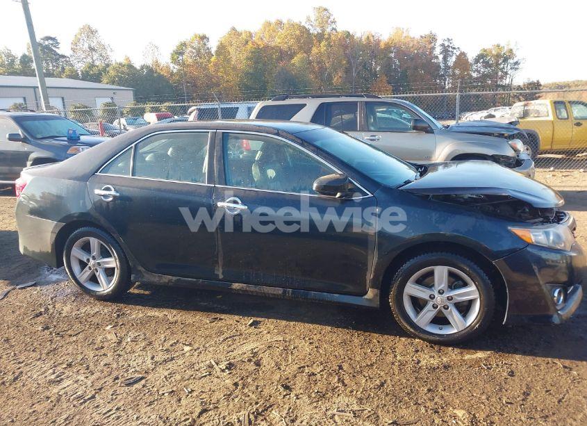 Photo 13 of 2014 Toyota Camry SE (VIN 4T1BF1FK0EU316113)