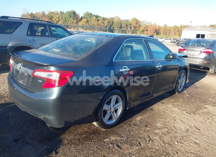 Photo 4 of 2014 Toyota Camry SE (VIN 4T1BF1FK0EU316113)