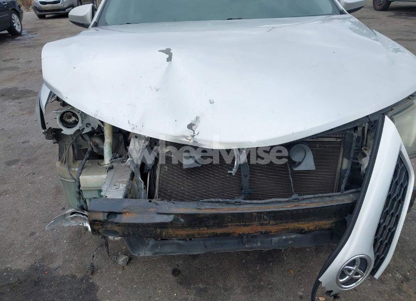 Photo 6 of 2014 Toyota Camry SE (VIN 4T1BF1FK0EU319786)