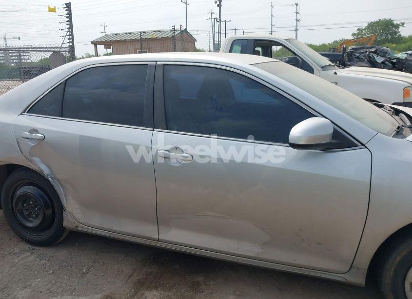 Photo 13 of 2014 Toyota Camry LE (VIN 4T1BF1FK0EU331159)