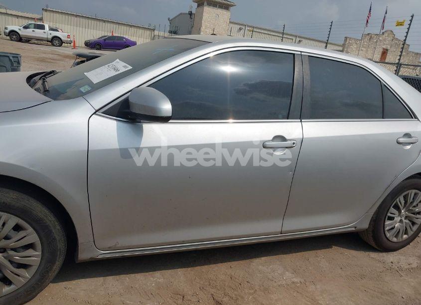 Photo 14 of 2014 Toyota Camry LE (VIN 4T1BF1FK0EU331159)