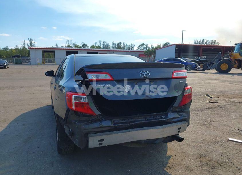Photo 12 of 2014 Toyota Camry SE (VIN 4T1BF1FK0EU333445)